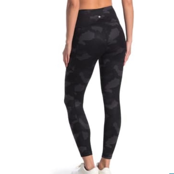 90 Degree By Reflex Pants - 90 Degree By Reflex Black Camo Leggings